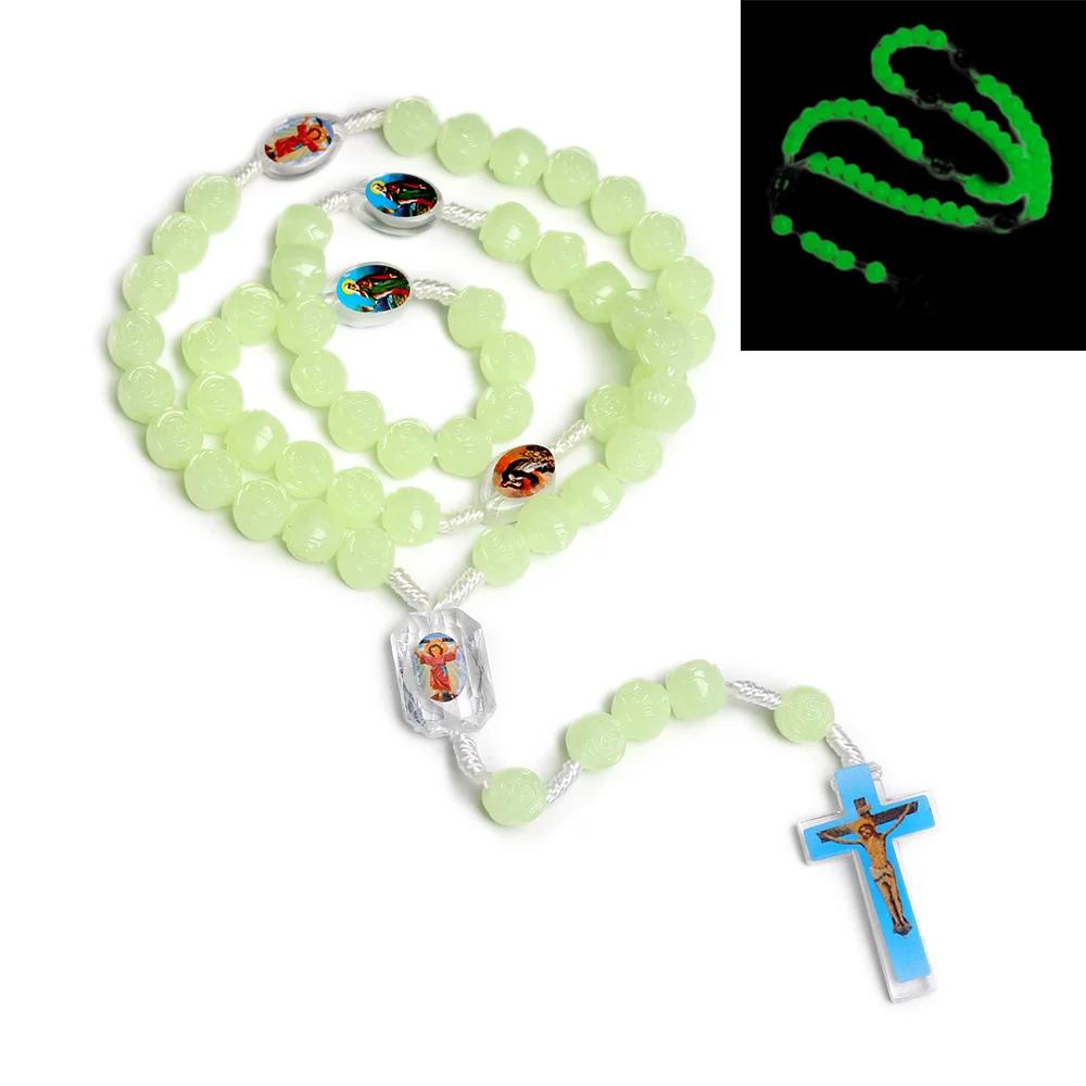 Colar Terço Brilha no Escuro Para Mulheres Religião Corrente de Contas de Rosa Luminosas 10MM Pingente de Cruz Crucifixo INRI Joias de Oração