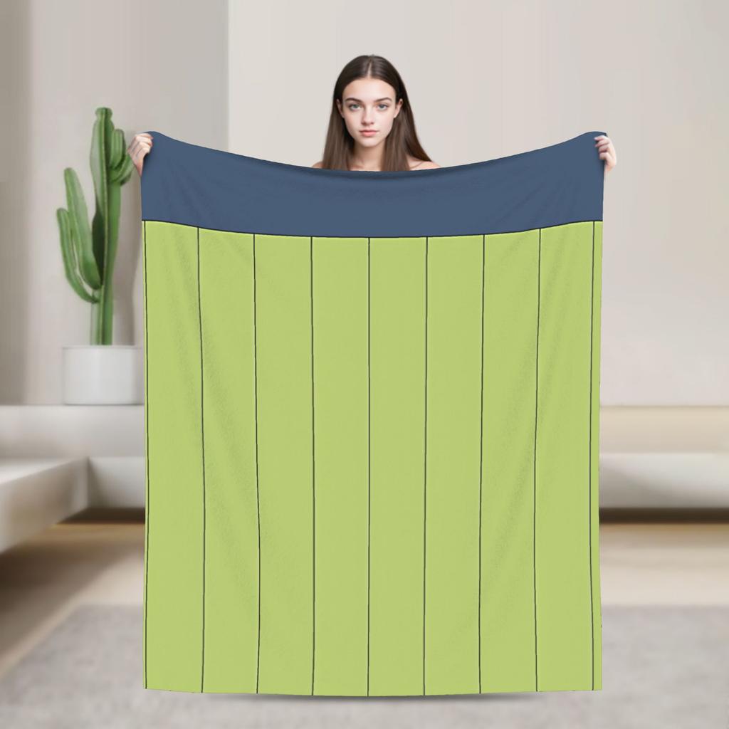 Black and White Retro Super Warm Blanket Boy Girl Plush Throw Blanket Funny Living Room Flannel Bedspread Sofa Bed Cover