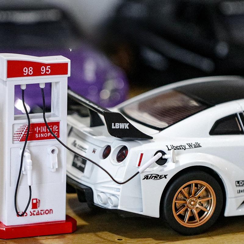 1:24 Alloy GTR CSR2 R34 Sports Cars Diecast Models Toys with Sound Light Miniature Car Wheel Pull Back Vehicles for Boys Gifts