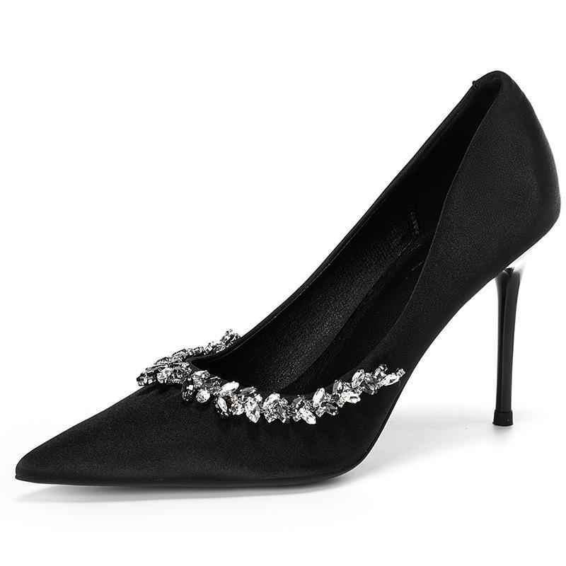 Black pointed high heels women's 2025 new thin heel French sexy rhinestone chain professional temperament shallow mouth single shoes