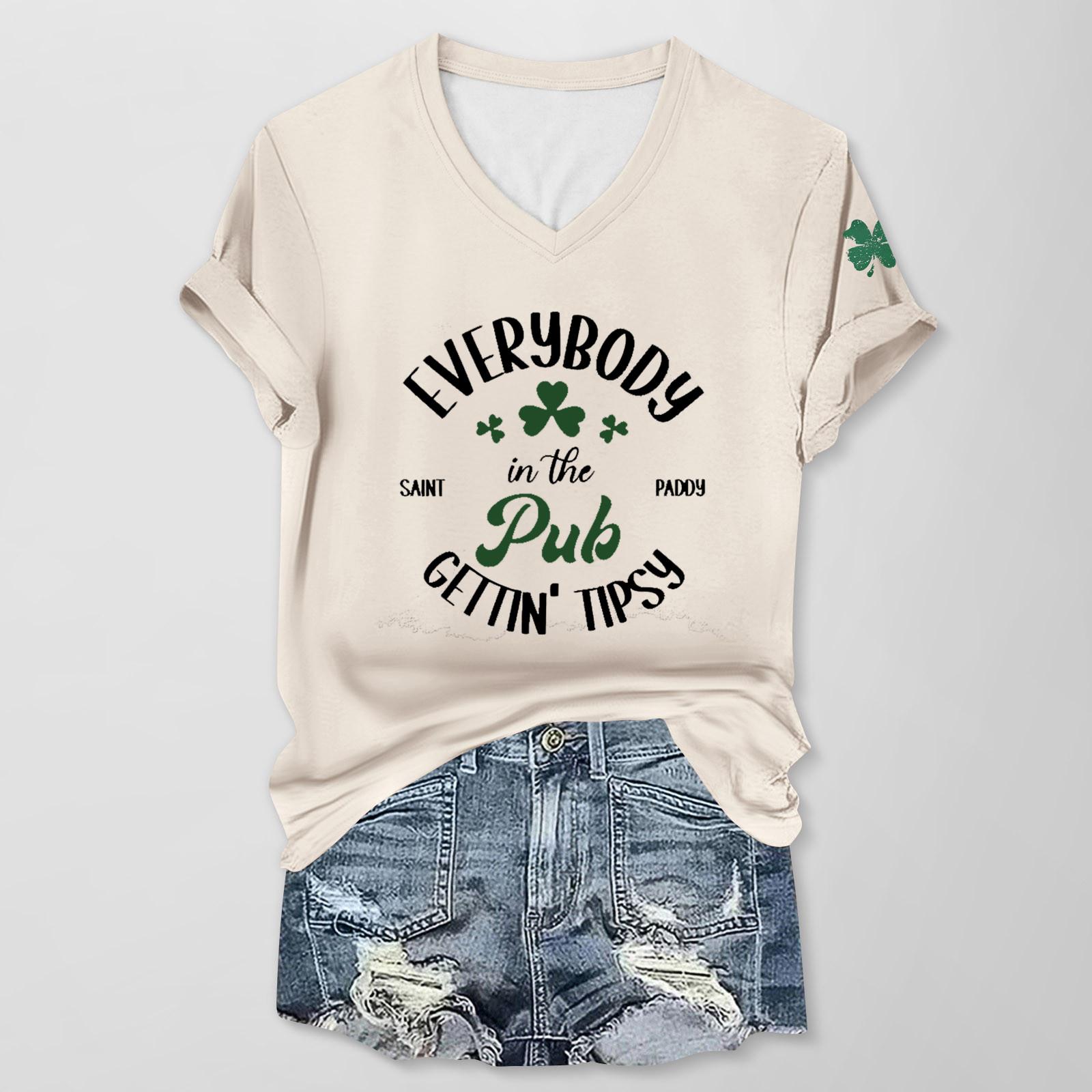 

Женская повседневная одежда St. Футболка с короткими рукавами и V-образным вырезом с принтом Патрика M хаки