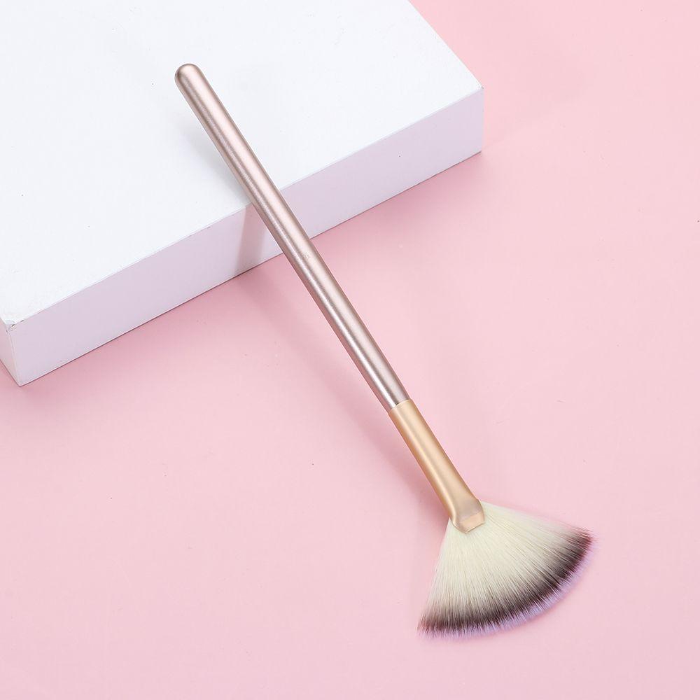 High Quality Makeup Tool Facial Makeup Brush Fan Brushes Professional Powder Brush