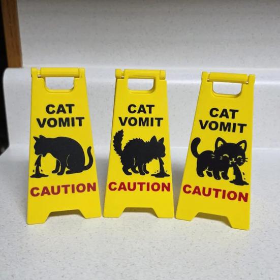Cat Vomit Caution Sign Humorous Cat Puke Warning Sign Novelty Gag Gifts for Pet Lovers Home Desk Decor