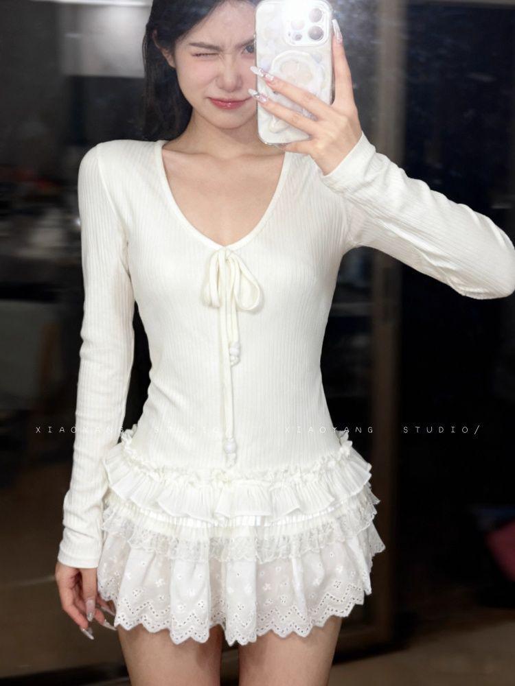 White Lace Trim V-neck Slim Fit Long-sleeve T-shirt