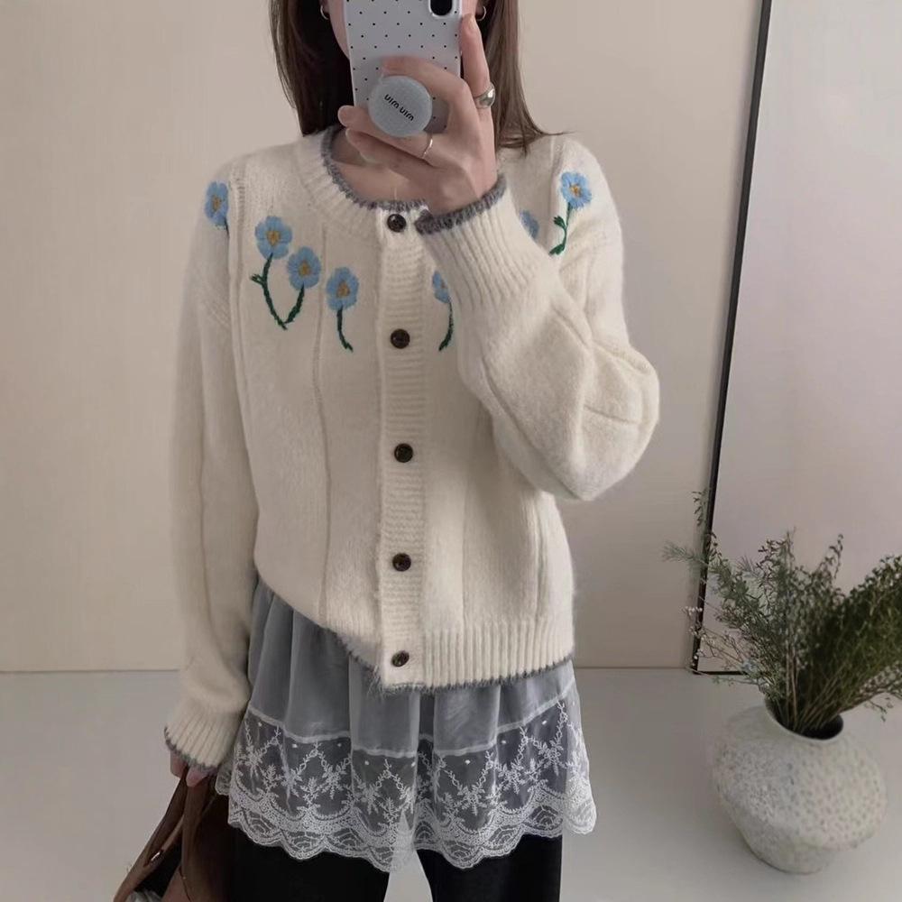 Women's Floral Embroidered Round-Neck Sweater Cardigan - Autumn 2025 Collection