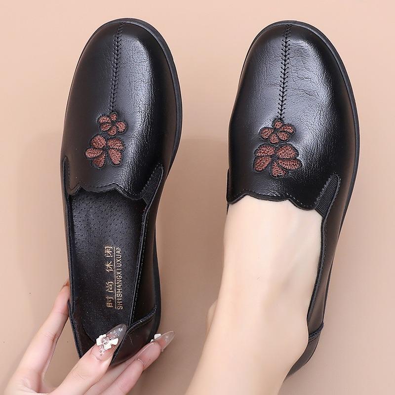 Cipők puhatalpú egyrétegű cipők lapostalpú csúszásmentes kényelmes könnyű középkorú női cipők idősek tavasz és ősz idősek cipői