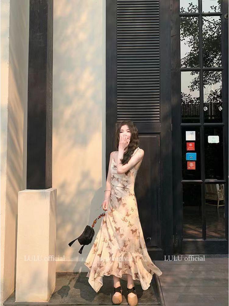 Niche Irregular Floral Print Waist-Cinching Elegant Suspender Dress for Spring & Summer