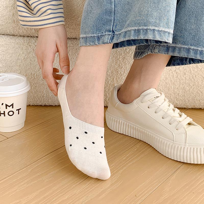 Cute and Versatile Simple Polka Dot Socks for Spring and Summer, Women's Shallow Mouth Invisible Boat Socks, Breathable Thin Women's Socks