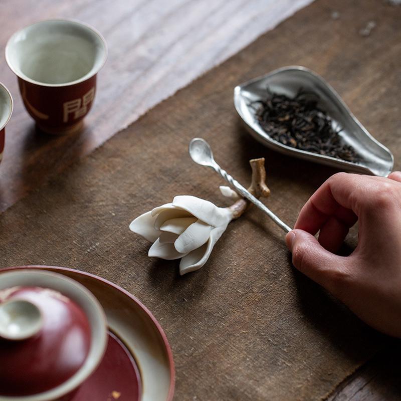 Ceramic Handmade Magnolia Flower Incense Stand Creative Indoor Zen Incense Holder Incense And Tea Ceremony Decoration Gift