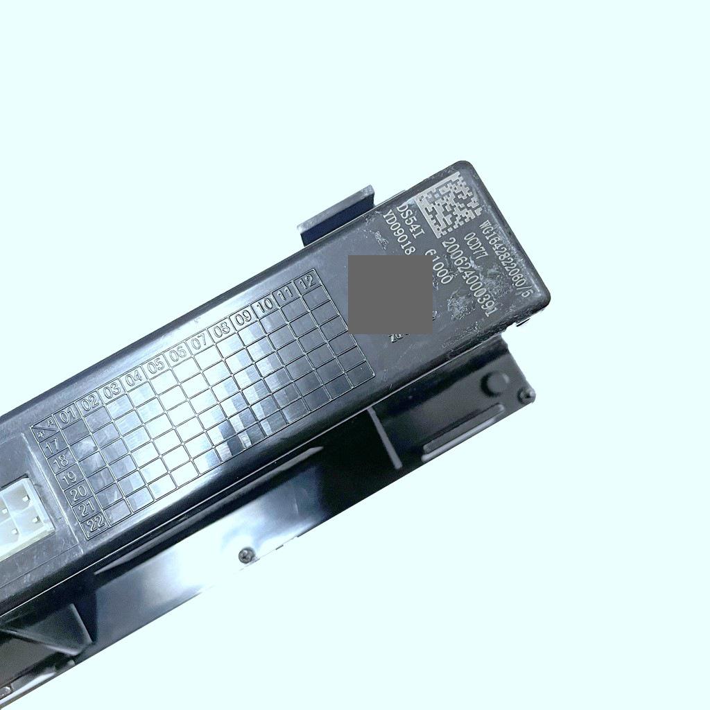 Howo Sinotruk King Air Conditioning Control Panel Heater Switch WG1642822060