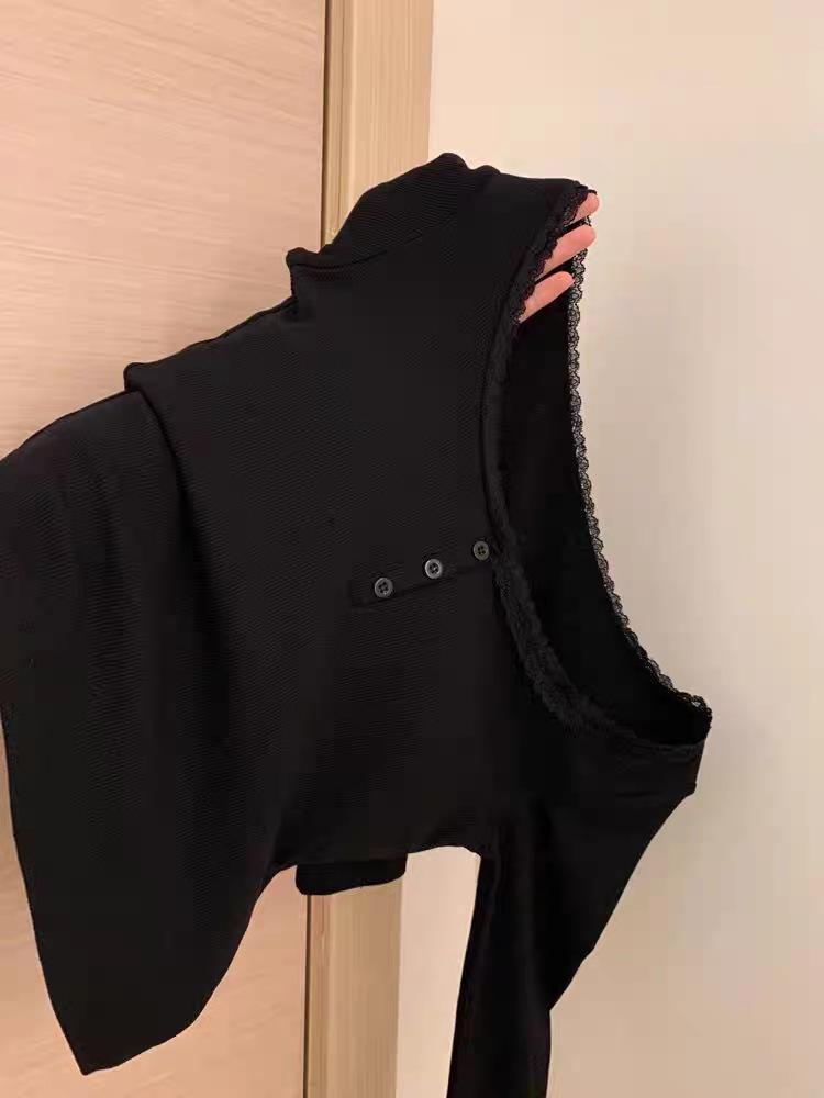 2025 A/W Lace Trim U-Neck Slimming T-Shirt