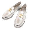 Gebrauchte AUTHENTISCHE G45663 Loafer CC-Logo Kamelie Silbernes Leder