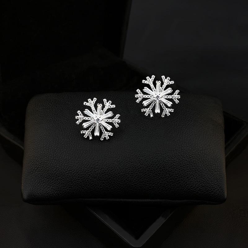 Broșă de rever fulg de zăpadă cu diamant: Broșă la modă pentru cămăși de damă