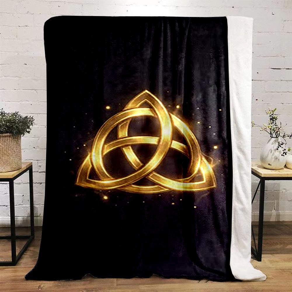 Golden Celtic Knot Design Printed Flannel Blanket for Bedroom, Living Room, Sofa, and Nap