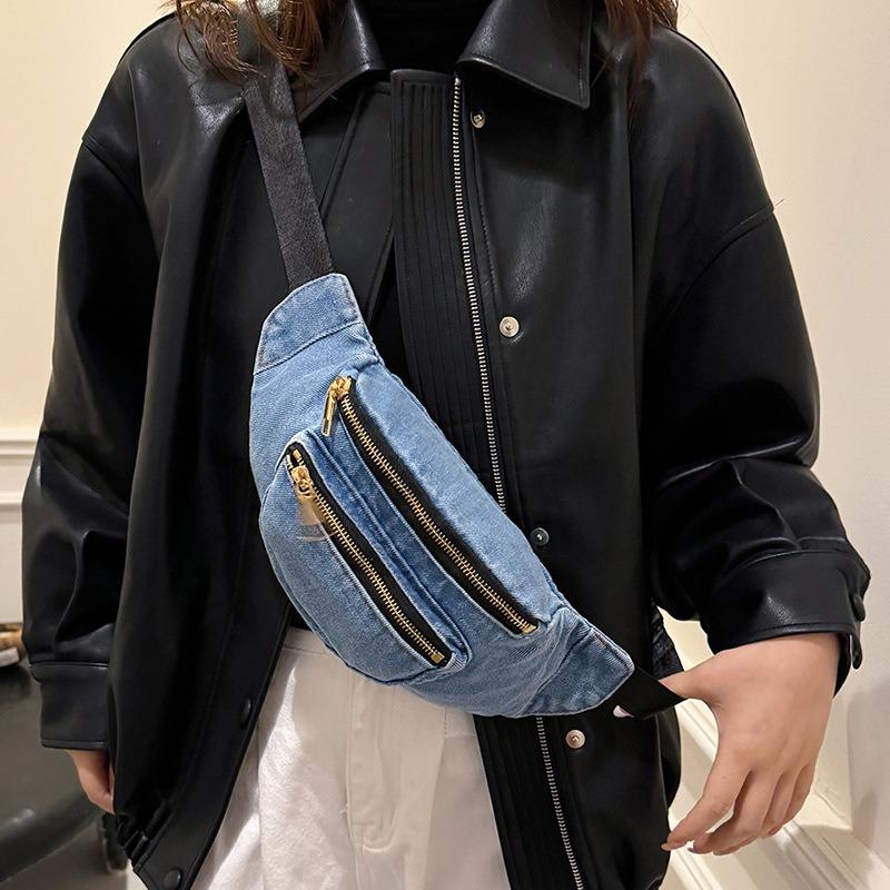 Versatile denim breast bag, simple satchel, literary and neutral, shoulder crossbody fanny pack, small square bag, light.