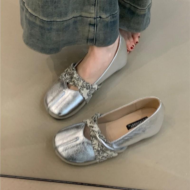 Retro Mary Jane shoes spring 2025 French temperament elegant with skirt round head inner height increase evening shoes single shoes