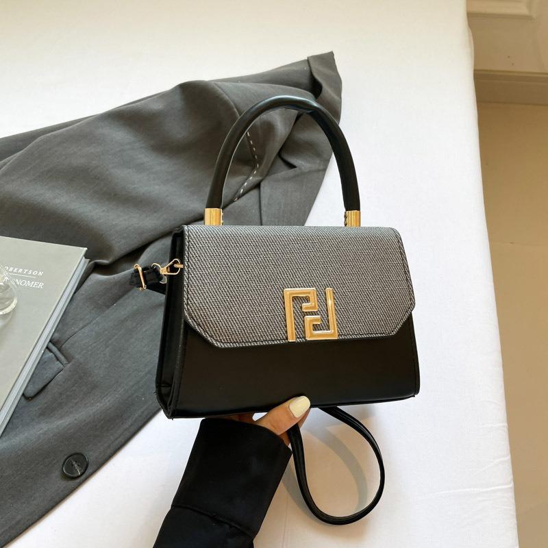 

Versatile handbag simple atmosphere new messenger bag summer handbag exquisite shoulder bag women s bag