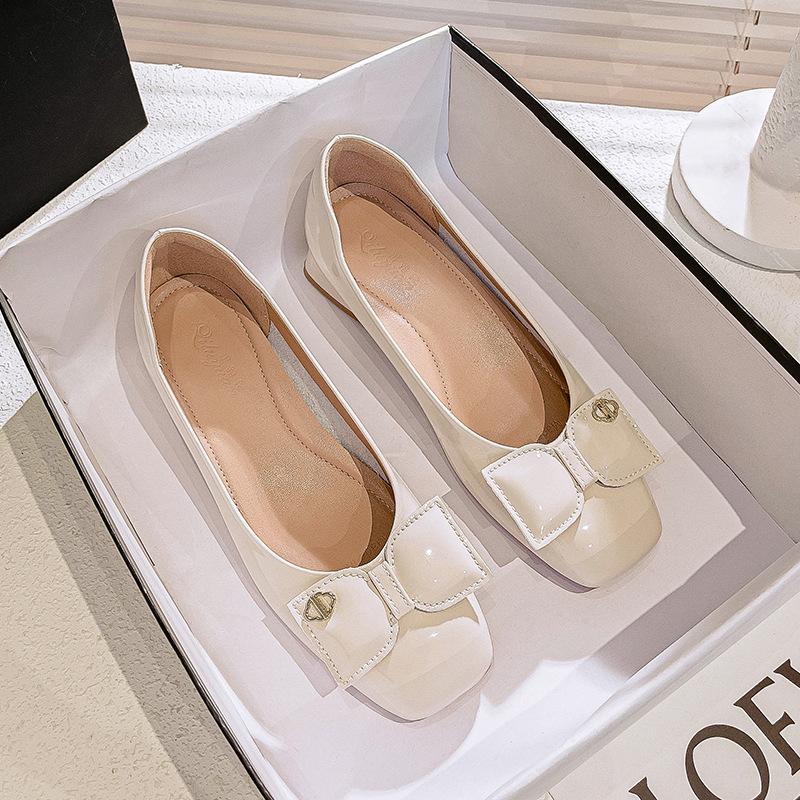 French High Heels Thick Heel 2025 New Autumn Women's Shoes Square Head Bow Red Shoes Low Heel Light Mouth Single Shoes