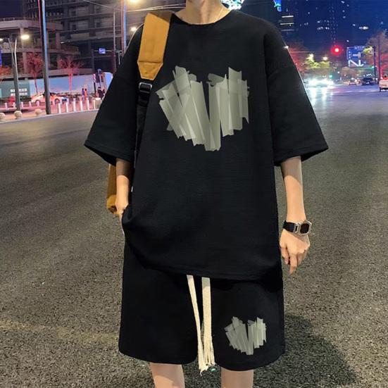 2Pcs/Set Men Summer Outfit Round Neck Short Sleeve Tops Wide Leg Shorts Set Heart Pattern Loose Fit Tracksuit