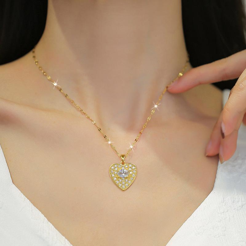 Full Diamond Love Light Luxury Temperament Gorgeous Full Diamond Necklace Female Versatile Collarbone Chain Titanium Steel Chain