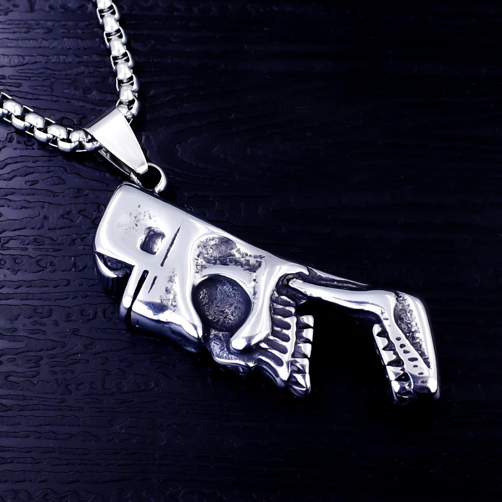 Retro Men s Pendant Punk Skull Titanium Steel Necklace Pendant 60CM