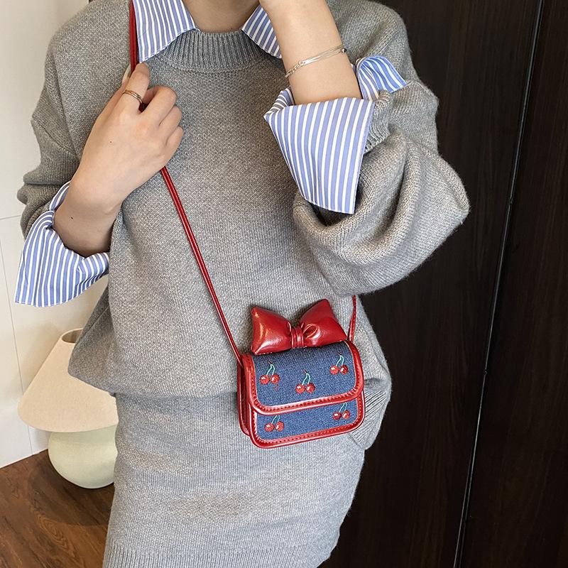 Single-shoulder Bag with Sweet Bow Detail, Mini Baby Crossbody Bag, Small Cherry-shaped Children's Accessory Bag