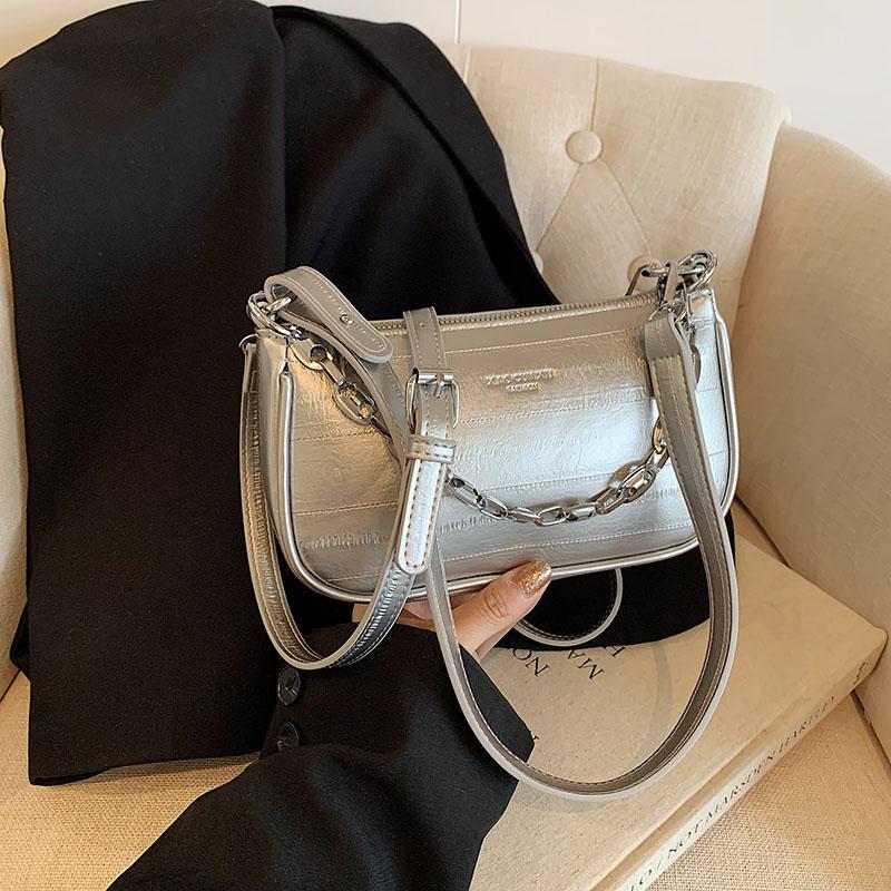 High end  New Women's Bag Popular Popular Popular Versatile Crossbody Bag Single Shoulder Underarm Small Square Bag