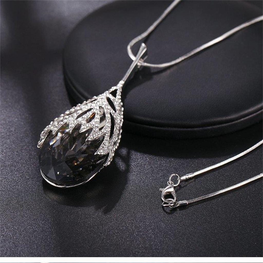 Fashion Crystal Studded Diamond Water Droplet Sweater Chain