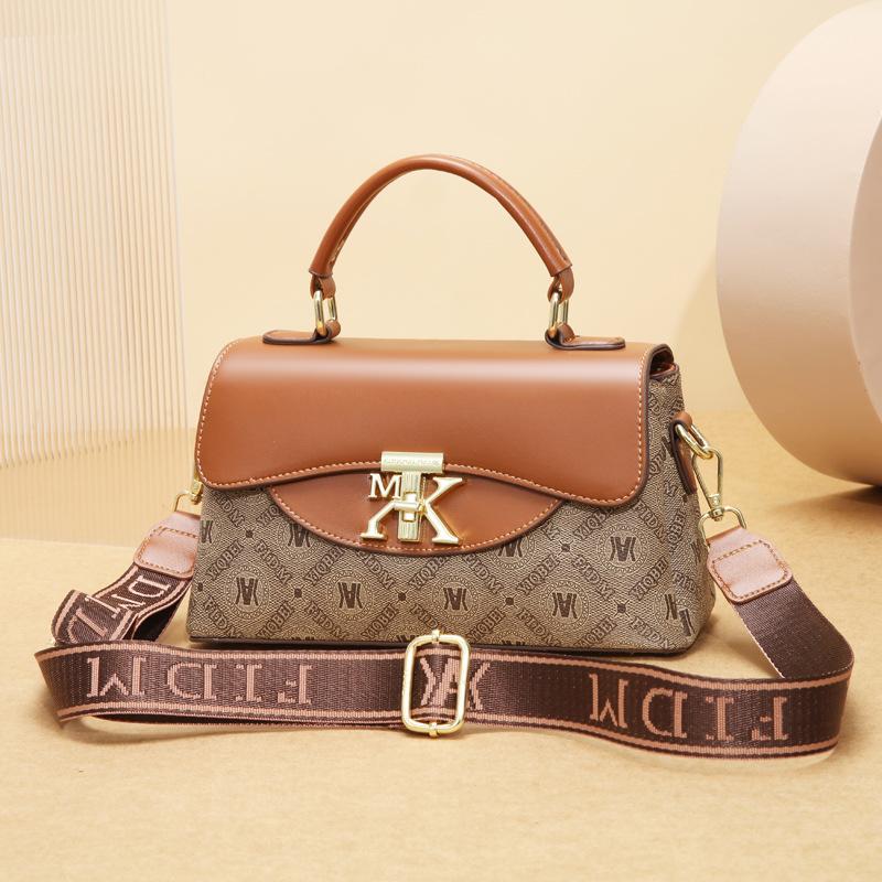 

Женская атмосферная сумка-мессенджер, маленькая квадратная сумка, 2025 новинка, высококлассная, универсальная, модная, портативная, на плечо, мессенджер, маленькая сумка