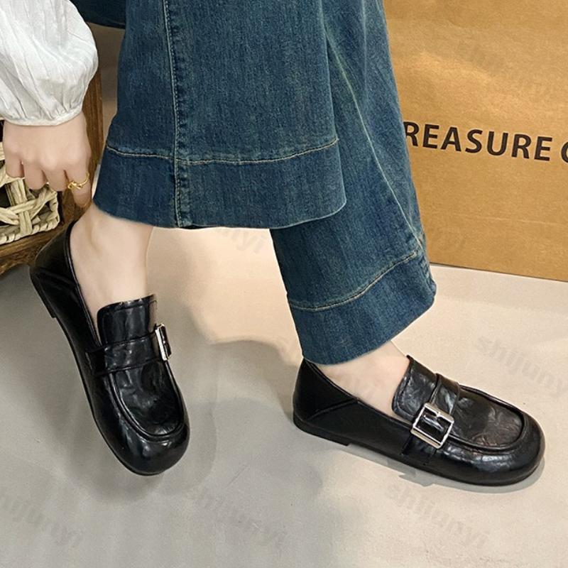 Fashion Women Casual Shoes Spring Autumn New Fashion Buckle Strap Slip On Flats Lightweight Comfortable Vintage Soft Sole Leather Shoes