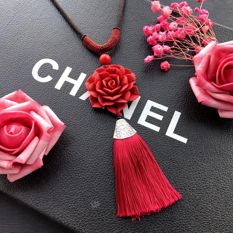 Neoclassical Chinese red cinnabar fringed necklace retro fashion long versatile sweater chain four seasons ethnic style accessories