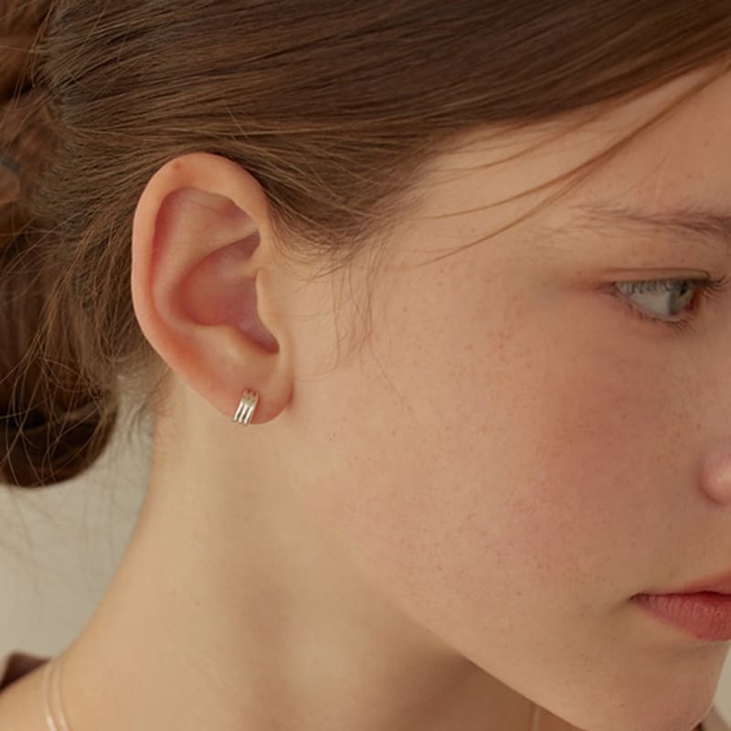 Lewe Triple Line Fit Earring