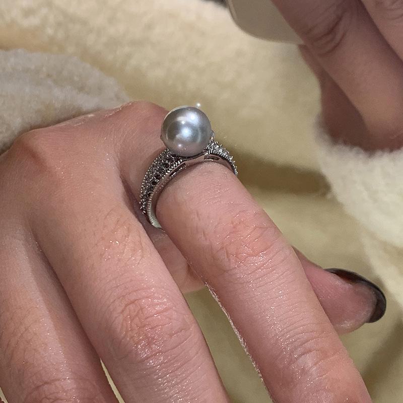 

Кольцо с открытым указательным пальцем из корейского черного жемчуга - элегантный, модный, элитный нишевый дизайн J5477
