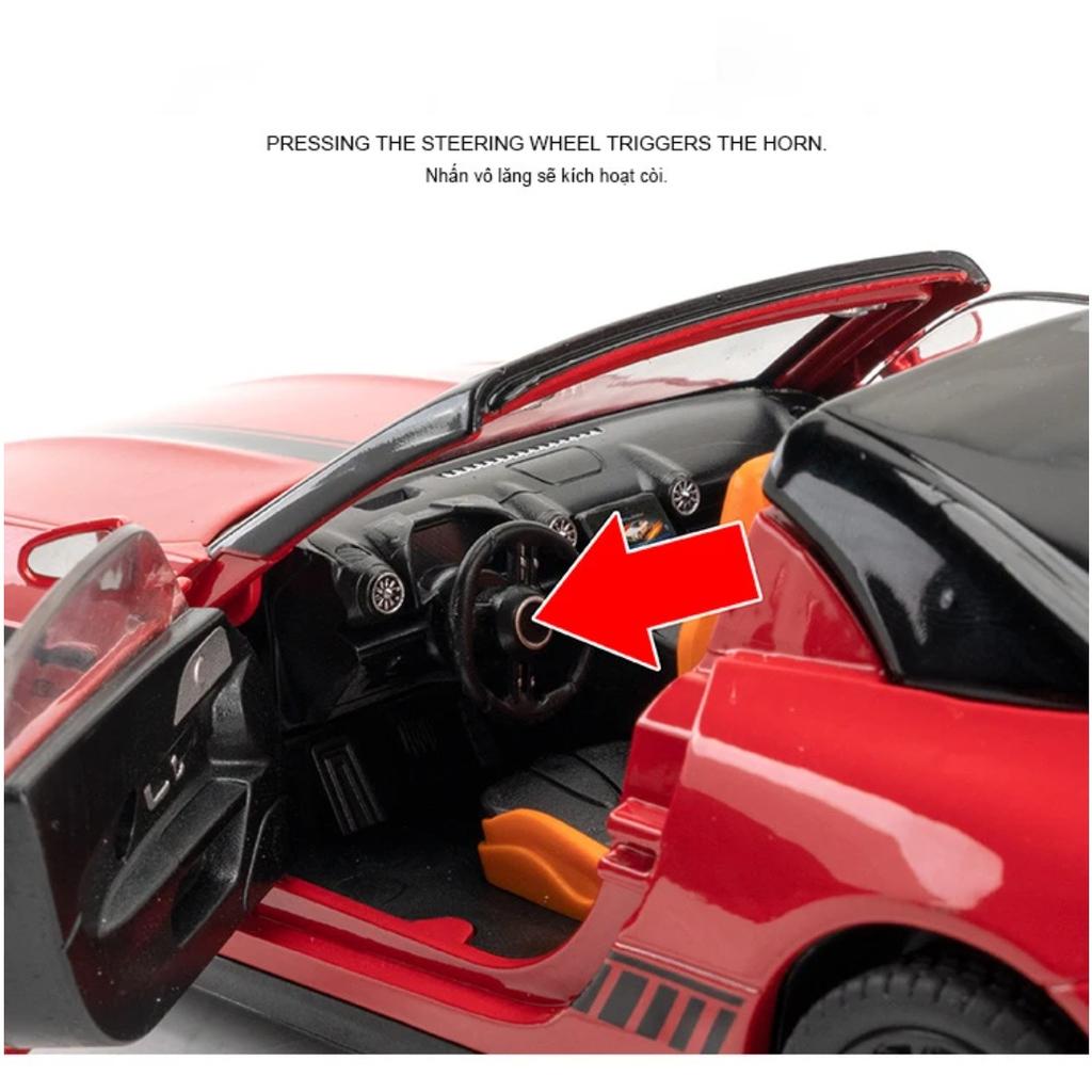New 1/22 Benzs SL63 Supercar Alloy Model Car Toy Diecasts Metal Casting Sound and Light Car Toys for Children Vehicle