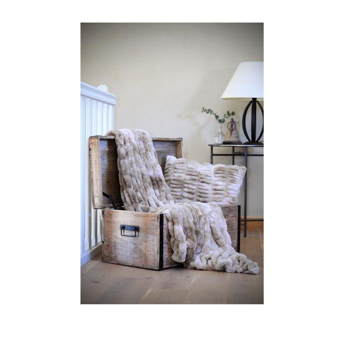 Plaid a poils doux 130 x 160 cm Kalouga