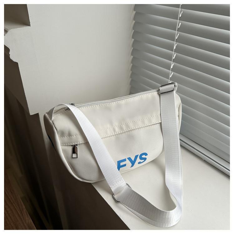

Fashionable Oxford Cloth Saddle Bag For Women In Trendy Colors For Everyday Use белый