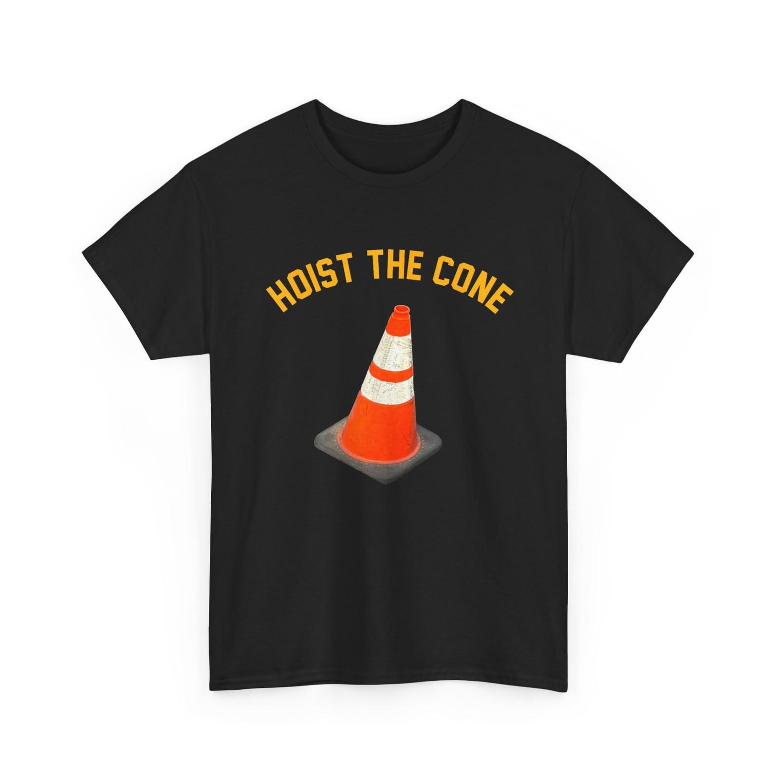 Hoist The Traffic Cone Meme Baseball Life Style T-Shirt L