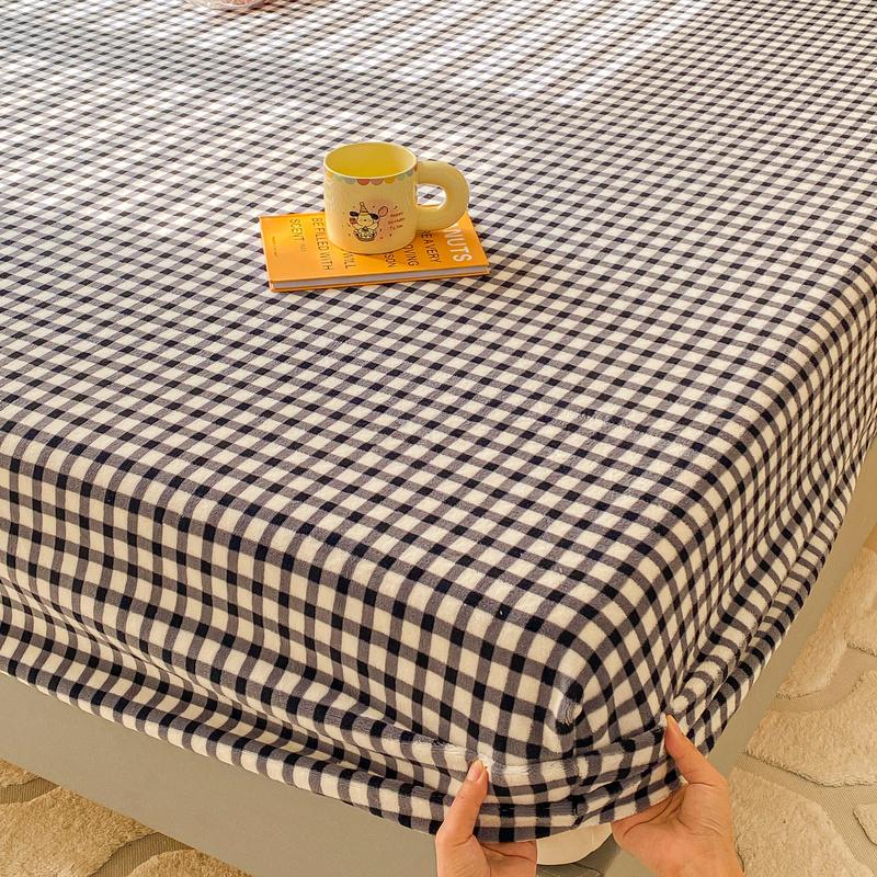 1pc Plaid Style Bedsheet Velvet Bed Cover Home Fitted Sheet Elastic Mattress Protector Winter Bed Linen sabanas (No Pillowcase)