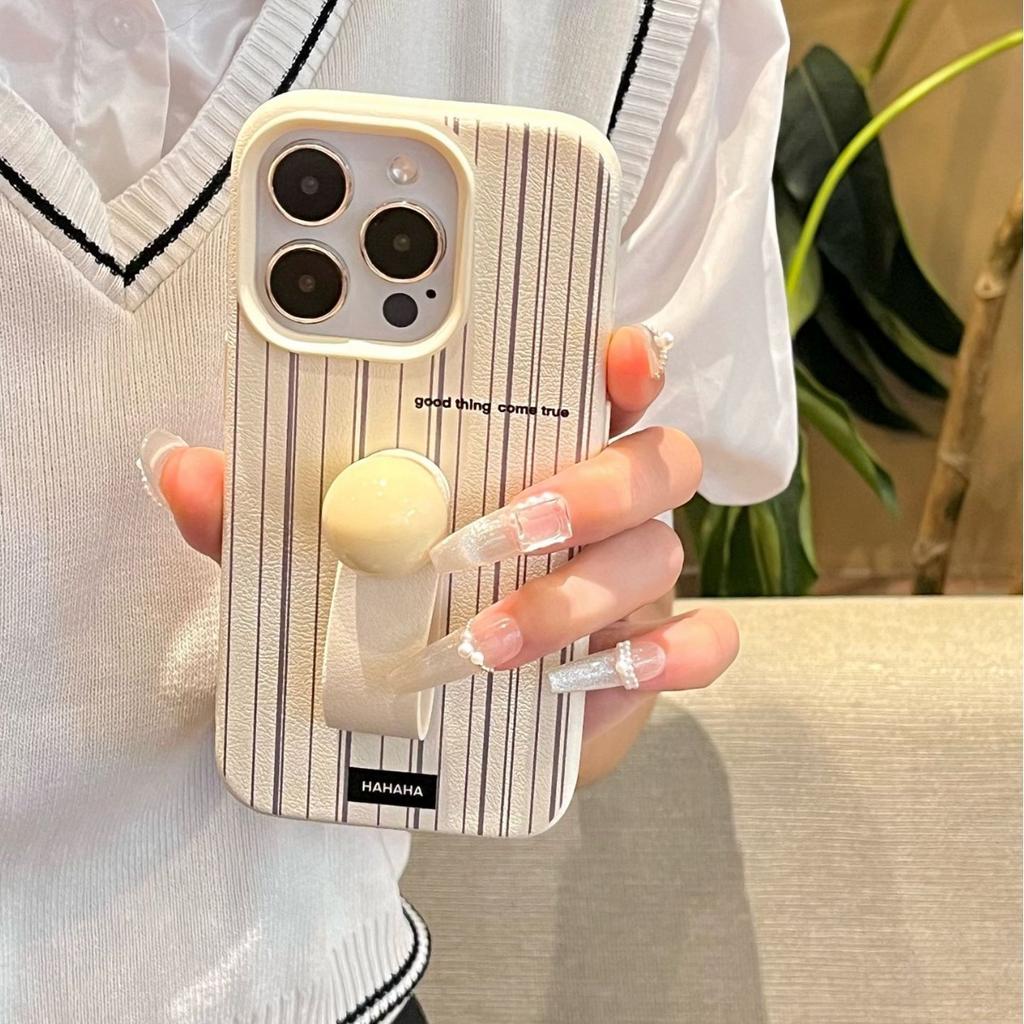 The Leather Texture Black and White Striped Ring Clasp Is Suitable for Apple 16promax Creative Phone Cases 14/12 for Women 13/15