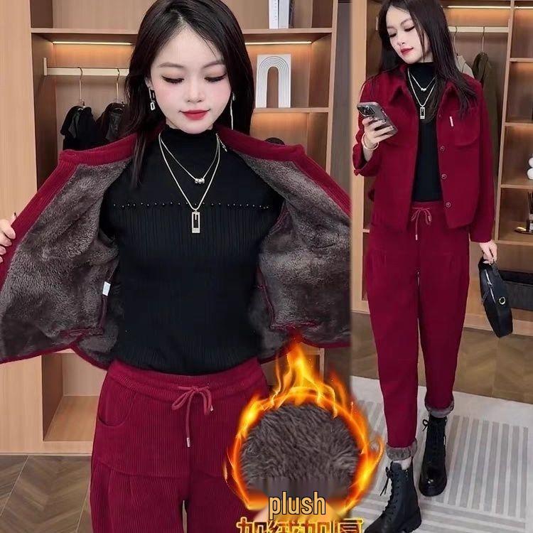 Women's Plus Velvet Corduroy Suit - Autumn/Winter Fashionable Plus Size Loose-Fit Coffee Two-Piece Set