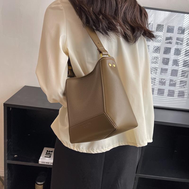 High Quality Women's Bucket Handbags Spring Summer New Texture PU Shoulder Crossbody Bags Luxury Ladies Totes Trend