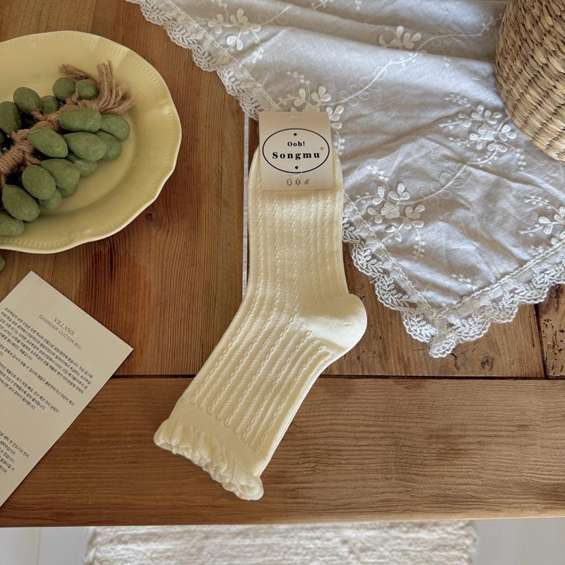 Ladies Fall Versatile Solid Color Stereo Bubble Border Lace Boneless White Socks