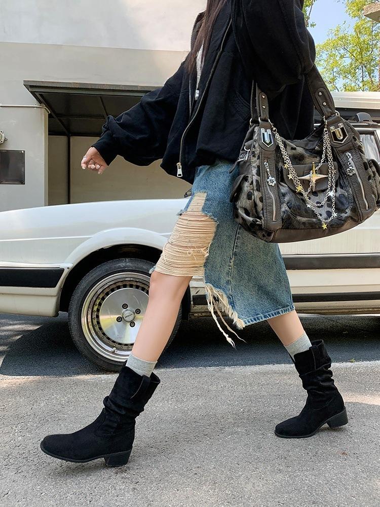 

Height-increasing retro western cowboy boots frosted short boots women s 2025 autumn new thick heel small short tube stack boots 39 чёрный