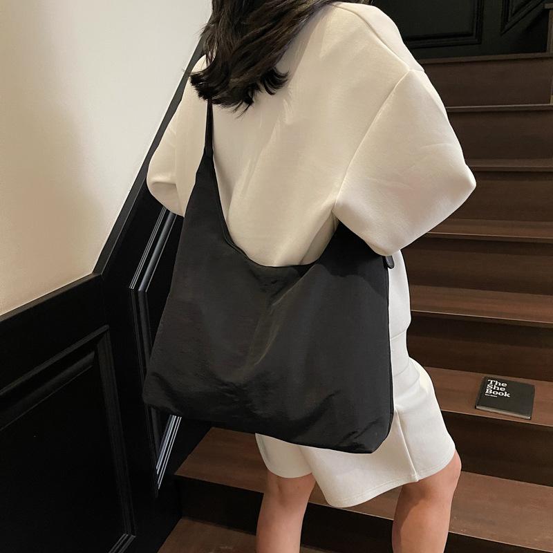 Lazy Large-capacity Women's New Casual and Fashionable Commuting Portable Single Shoulder Oblique Span Tote Bag