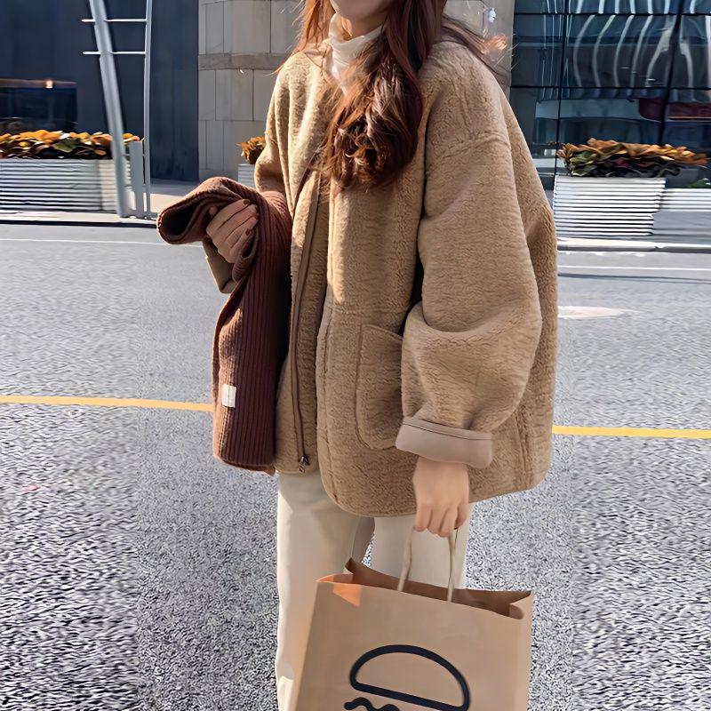 Khaki Lambswool Coat for Women: 2025 Autumn/Winter Korean Design