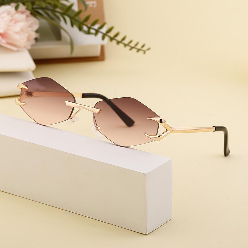 Fashion Frameless Sunglasses Female Personality Street Shot Sunscreen Sunglasses Female Shades