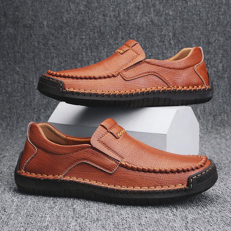 

Plus size trendy driving men s shoes breathable leather versatile loafers men s business British versatile casual leather shoes 38 темно-коричневого