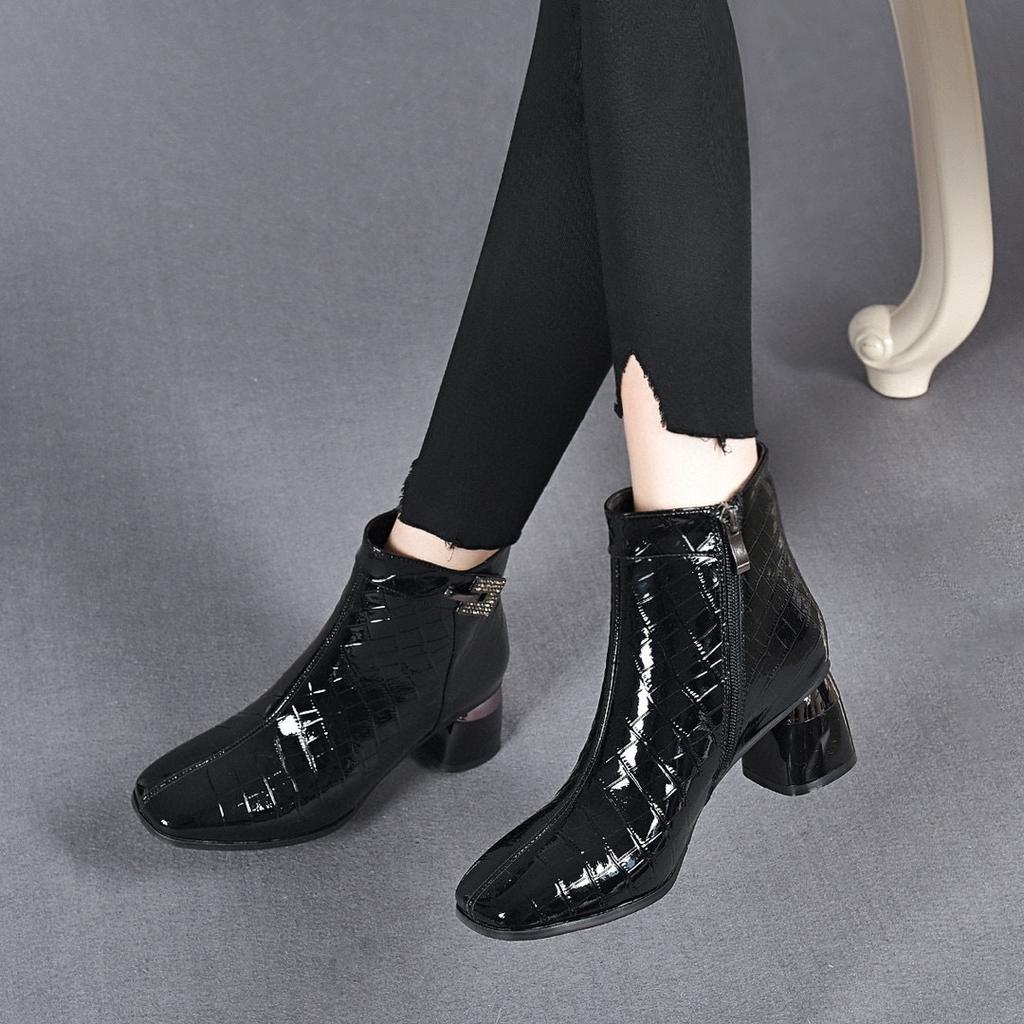 Fashion boots women's boots 2025 autumn and winter new European and American style temperament short boots round head high heel cow patent leather