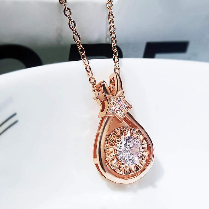 Collier Diamant Or 18K Style Ethnique Traditionnel Collier Pendentif Créatif en Forme de Goutte d'Eau