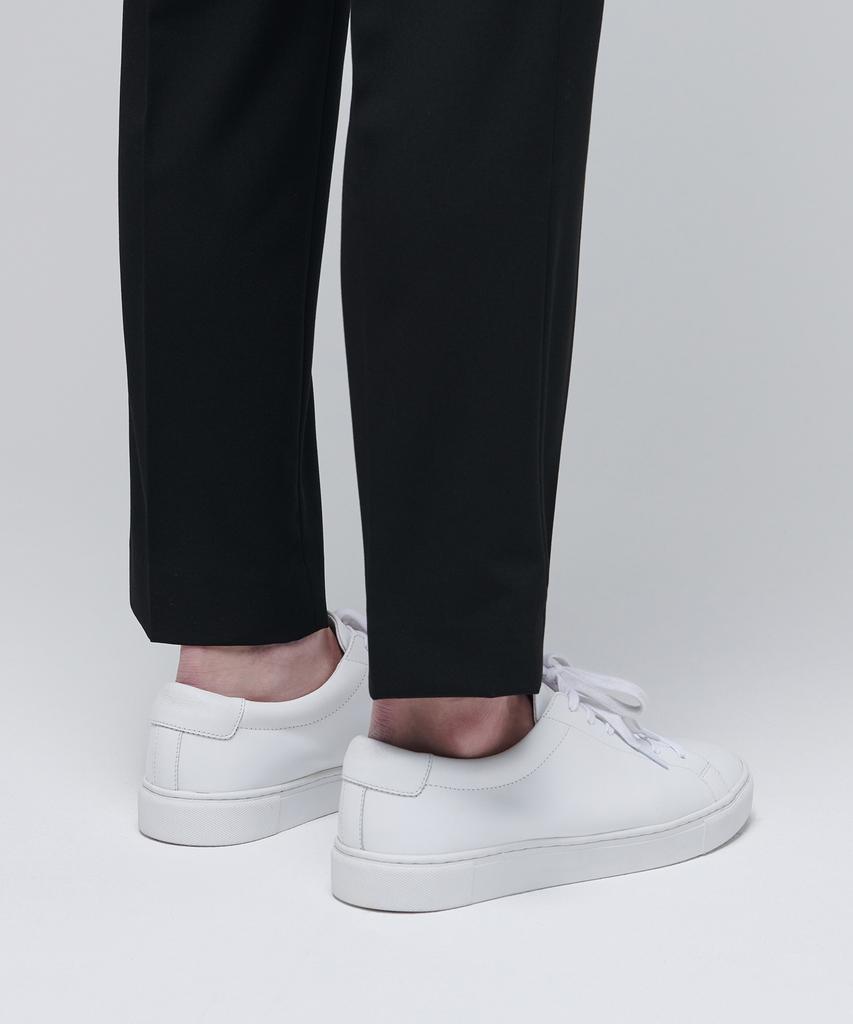 Musinsa Standard Lightweight Tapered Hidden Banding Crop Slacks [Black]